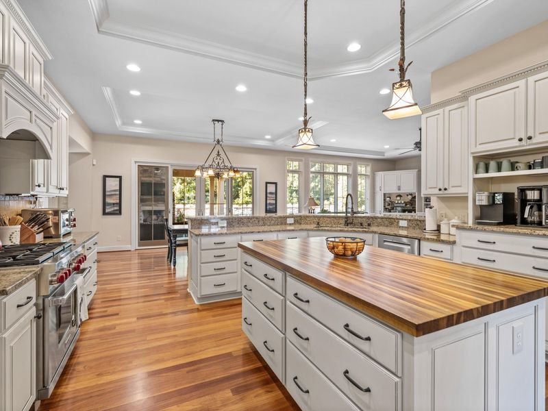 931 Squire Oaks Drive, Villa Hills, KY 41017 Photo 12