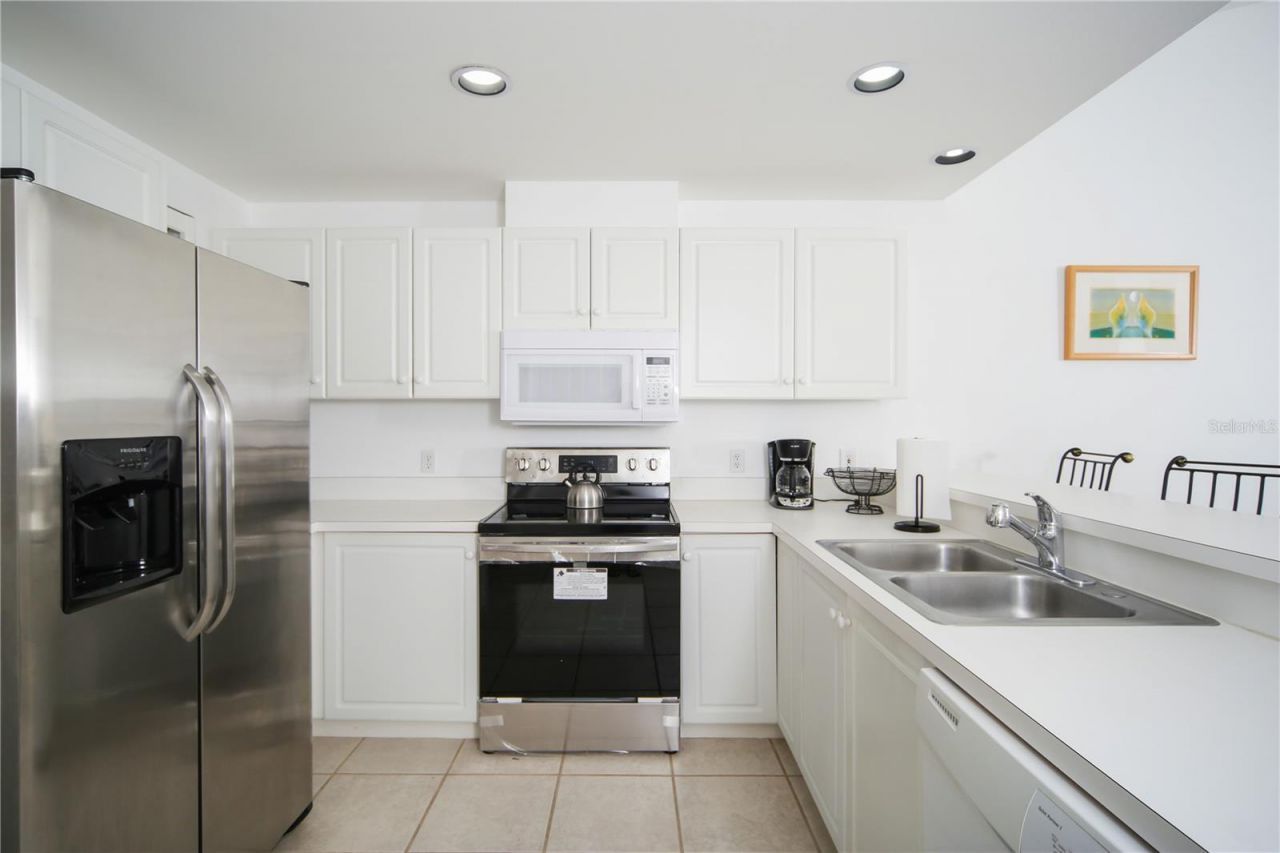 3702 54th Drive W, Unit 202, Bradenton, FL 34210 Photo