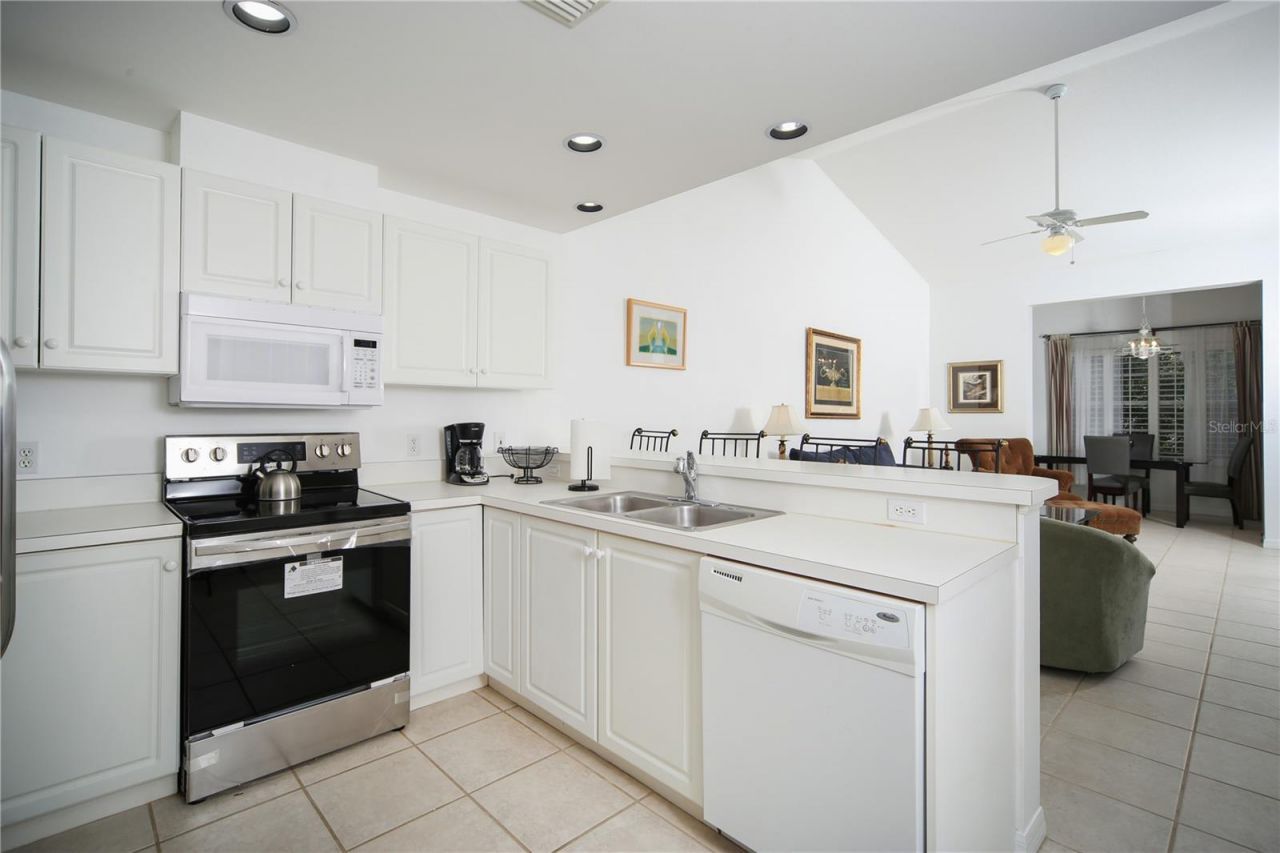 3702 54th Drive W, Unit 202, Bradenton, FL 34210 Photo