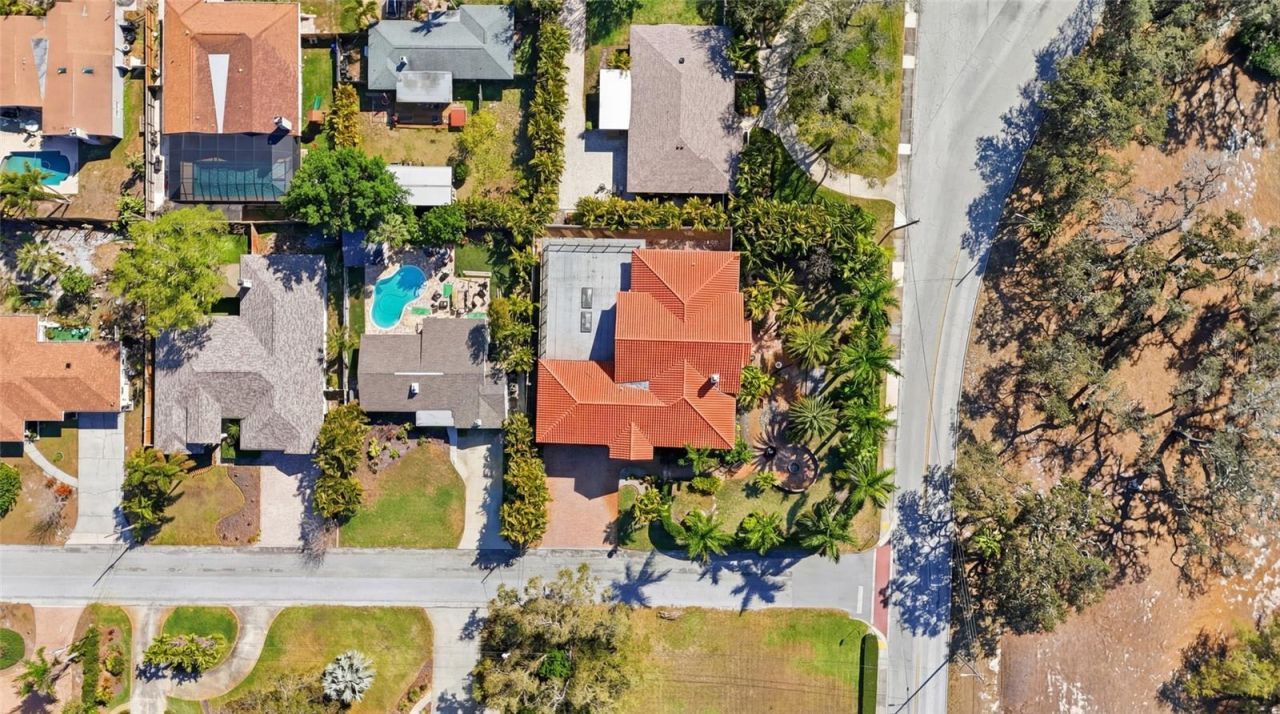 303 Sunny Lane, Belleair, FL 33756 Photo