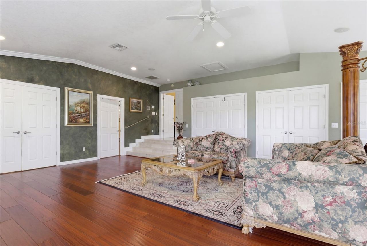 303 Sunny Lane, Belleair, FL 33756 Photo