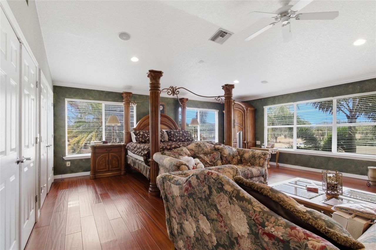 303 Sunny Lane, Belleair, FL 33756 Photo