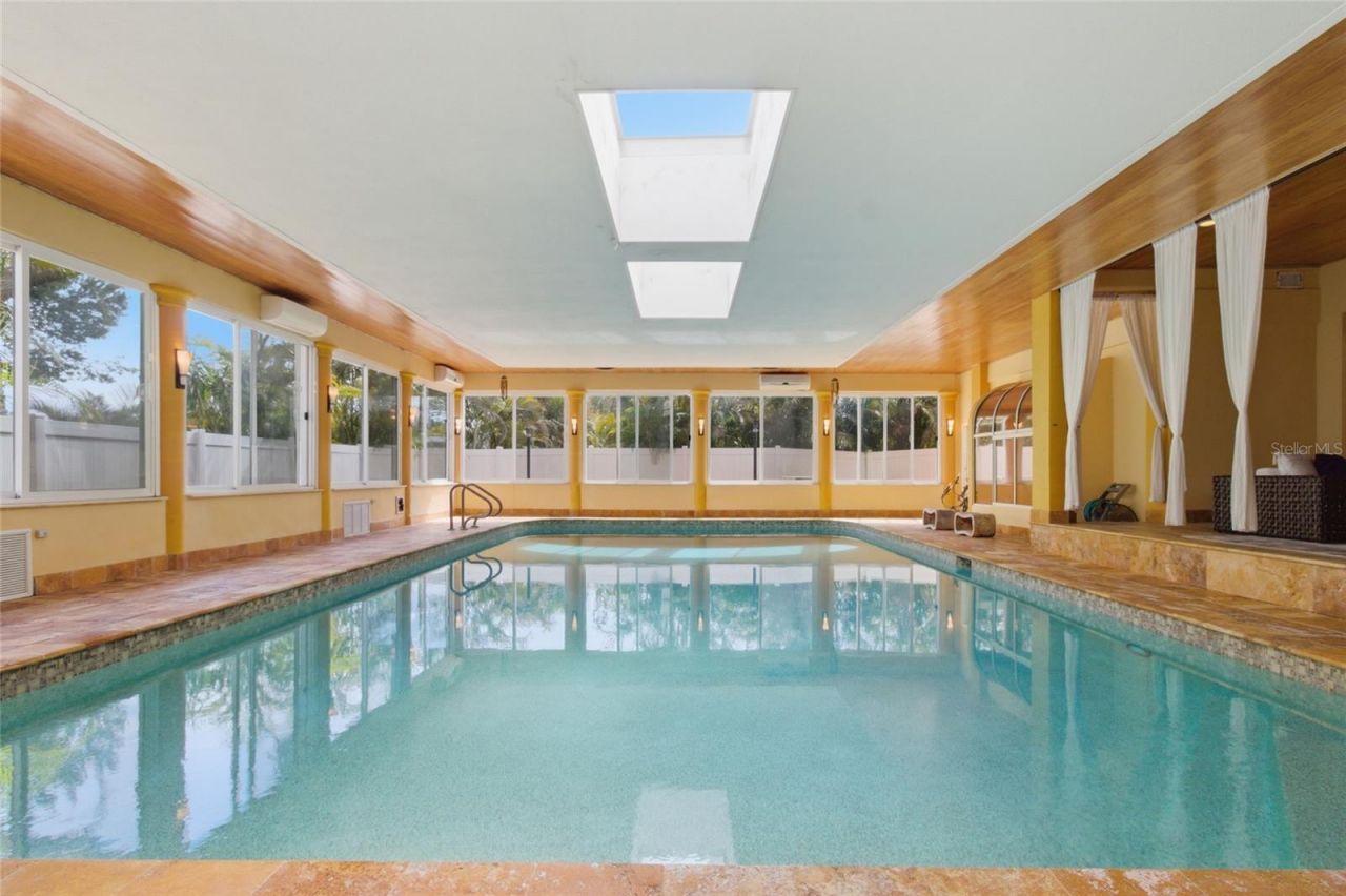 303 Sunny Lane, Belleair, FL 33756 Photo