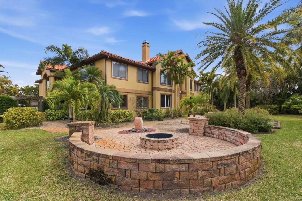 303 Sunny Lane, Belleair, FL 33756 Photo