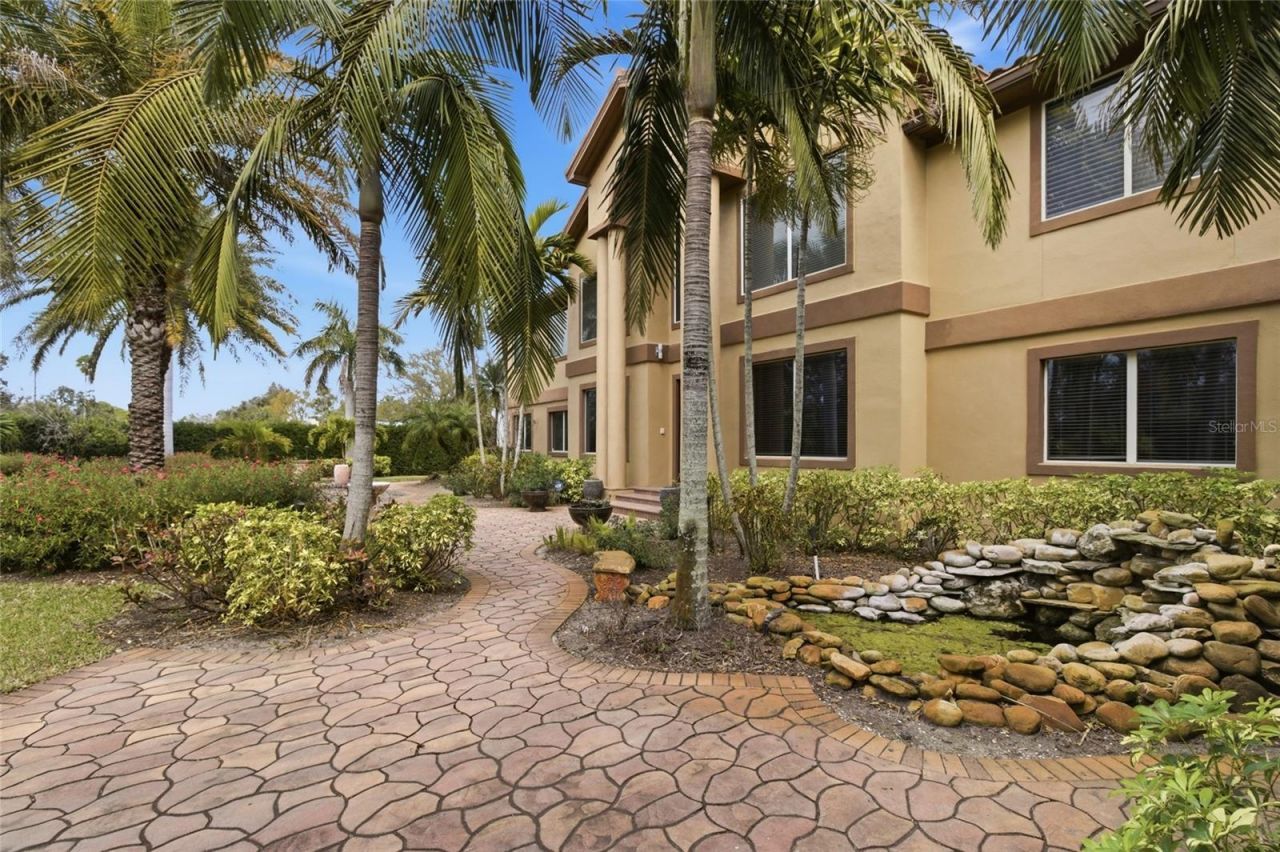 303 Sunny Lane, Belleair, FL 33756 Photo