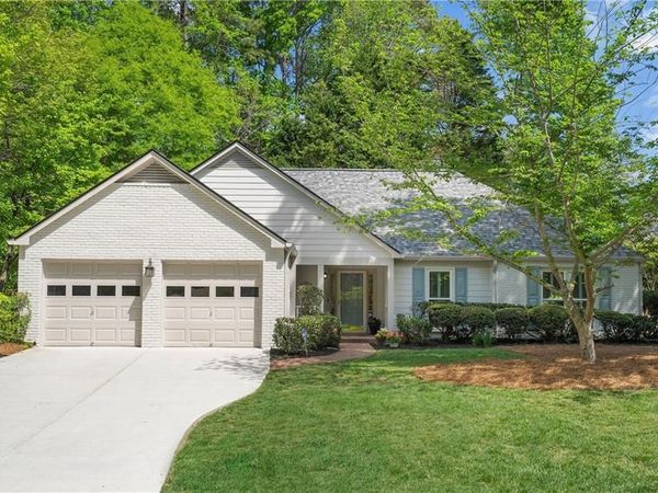 1807 N Creek Circle, Alpharetta, GA 30009