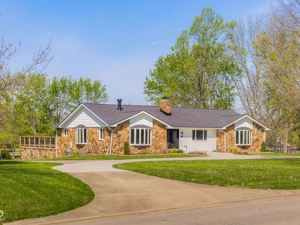 3532 Shoshonee Drive, Columbus, IN 47203