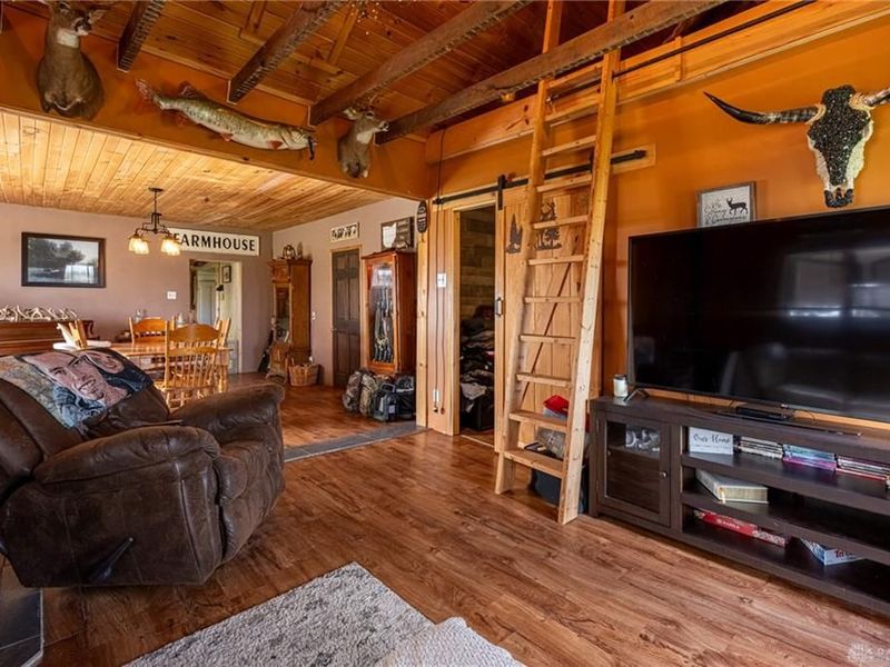 6184 Hanley Road, Jefferson Township, OH 45335 Photo 12