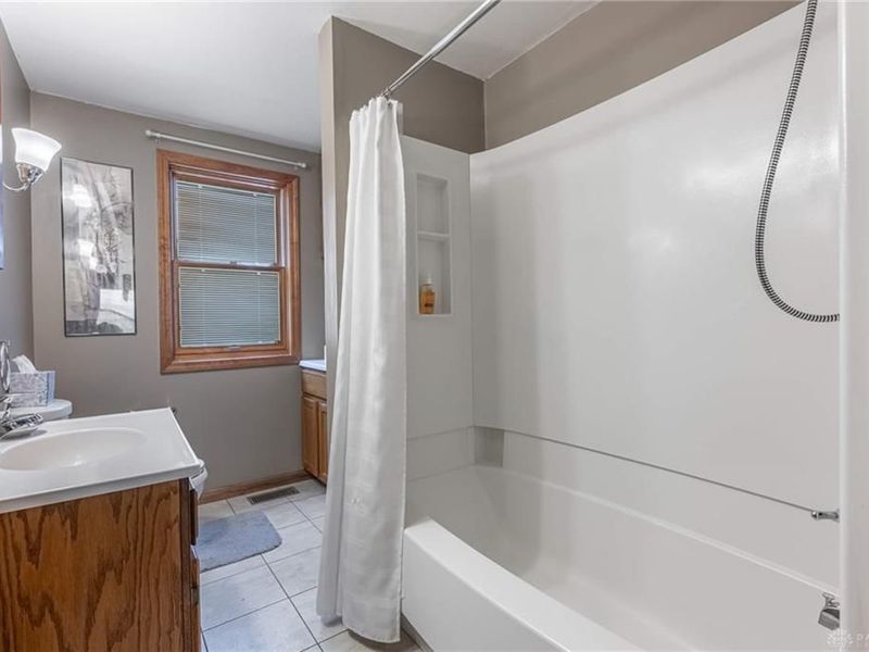 1712 N Dixie Drive, Vandalia, OH 45414 Photo 10