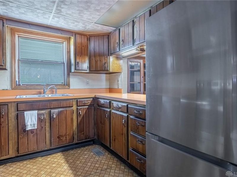 1712 N Dixie Drive, Vandalia, OH 45414 Photo 8