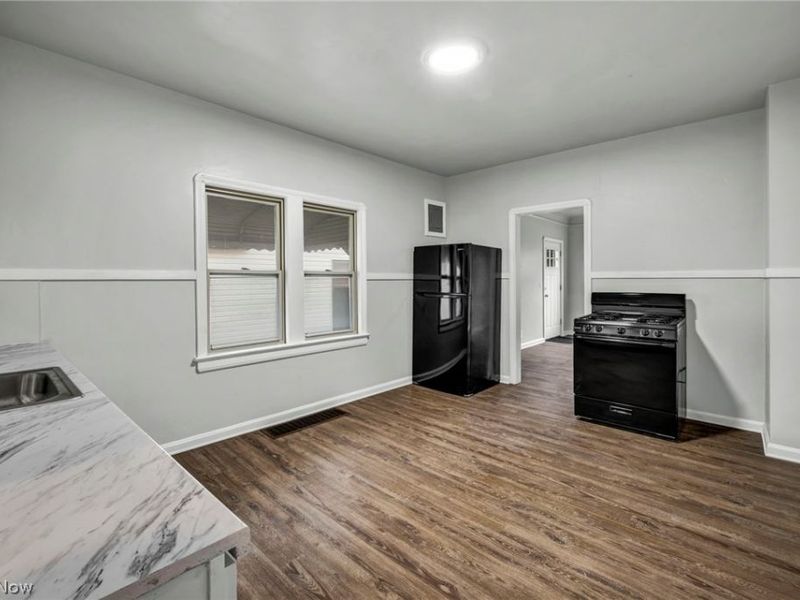 6610 Clark Avenue, Cleveland, OH 44102 Photo 12