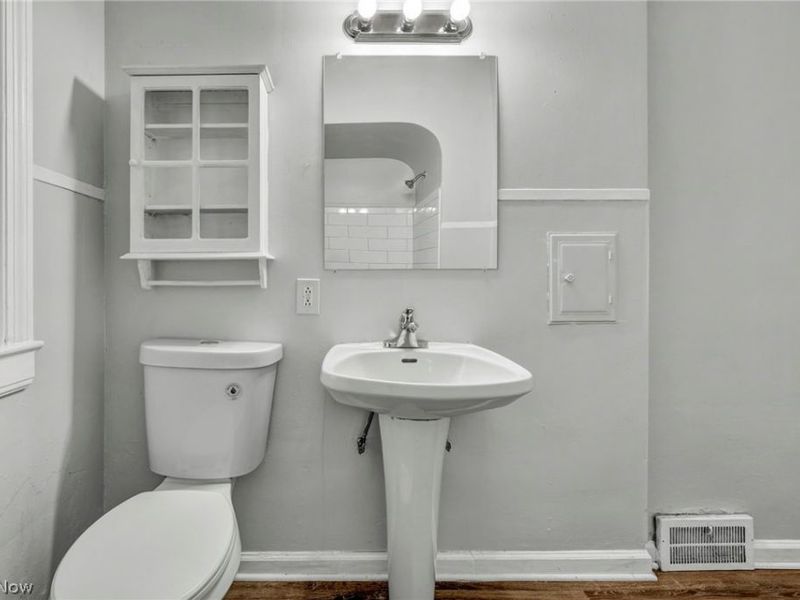 6610 Clark Avenue, Cleveland, OH 44102 Photo 20