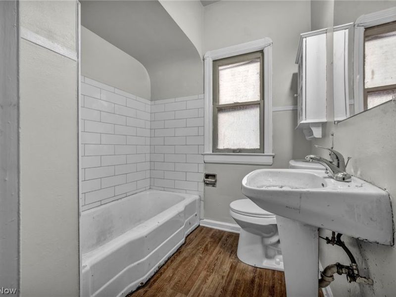 6610 Clark Avenue, Cleveland, OH 44102 Photo 24