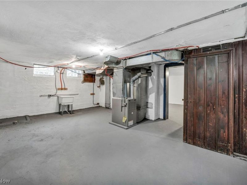 6610 Clark Avenue, Cleveland, OH 44102 Photo 25