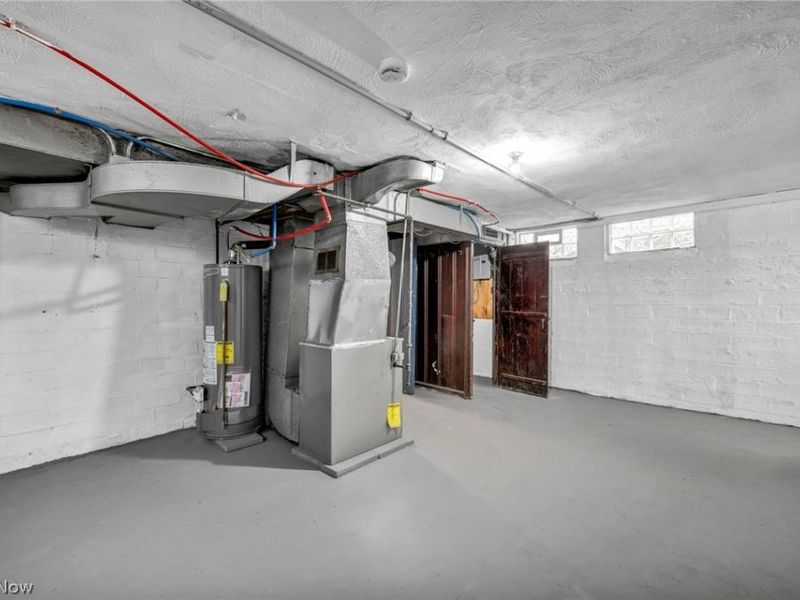 6610 Clark Avenue, Cleveland, OH 44102 Photo 29