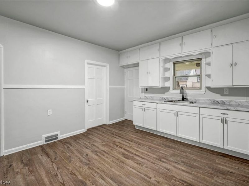 6610 Clark Avenue, Cleveland, OH 44102 Photo 9