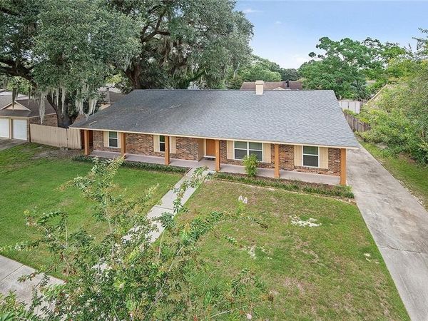 804 N LAKE VERRET Court, Slidell, LA 70461