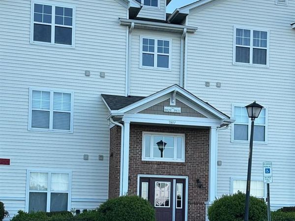 9811 Hyde Glen Court , Charlotte, NC 28262