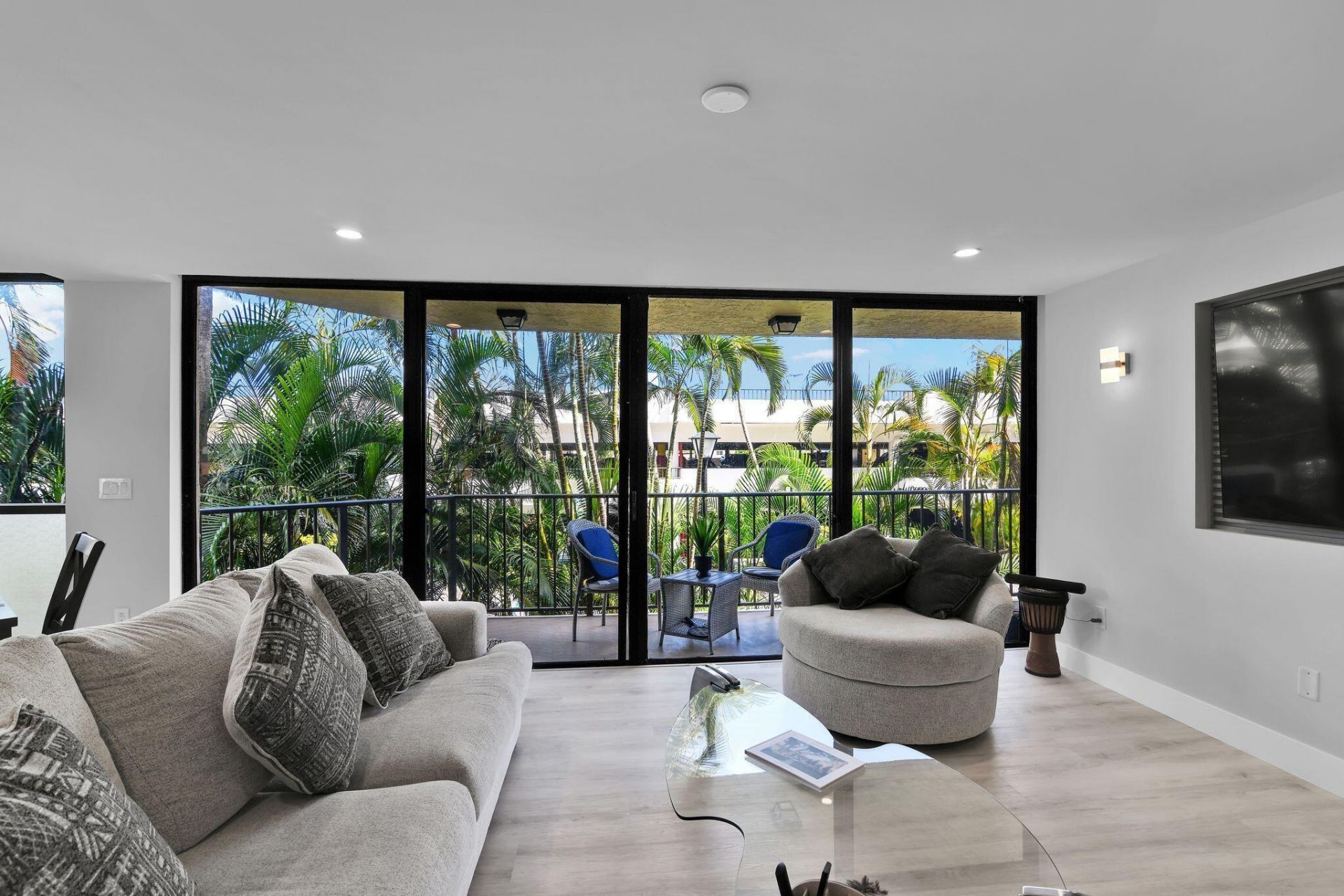 859 Jeffery St, Unit 202, Boca Raton, FL 33487 Photo