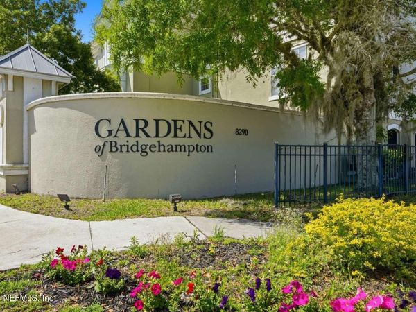 8290 GATE Parkway, Unit 512, Jacksonville, FL 32216