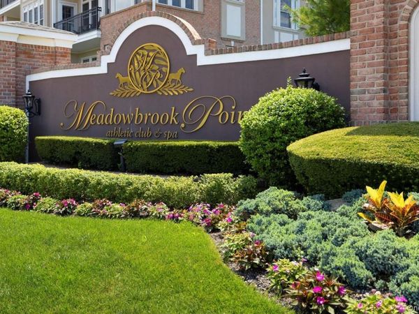 702 Equestrian Way , Westbury, NY 11590