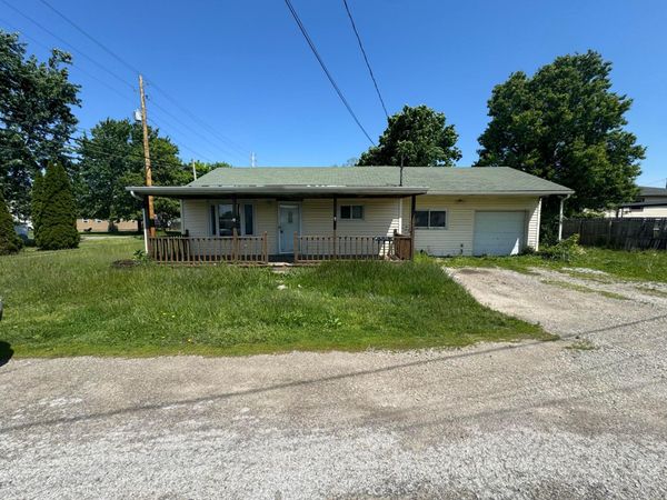317 Long Street, Unit 12, Ashville, OH 43103