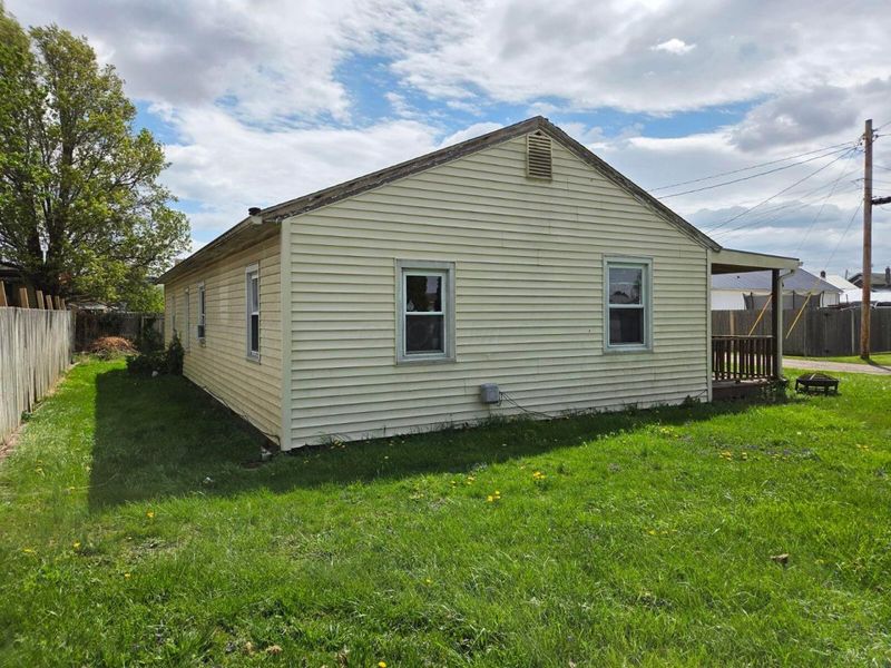 317 Long Street, Unit 12, Ashville, OH 43103 Photo 3