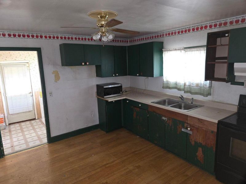 317 Long Street, Unit 12, Ashville, OH 43103 Photo 6
