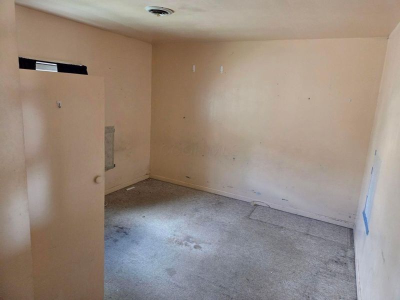 317 Long Street, Unit 12, Ashville, OH 43103 Photo 7