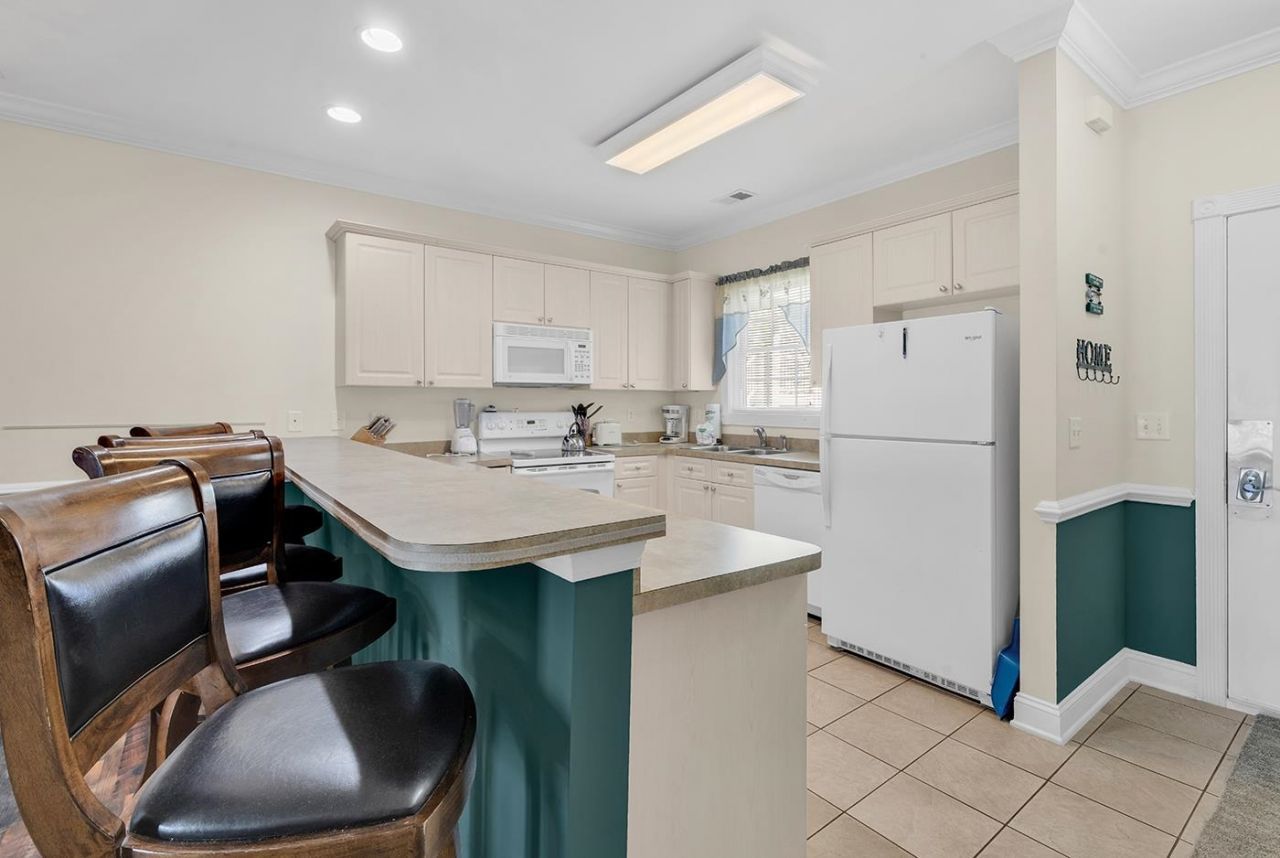 4817 Magnolia Lake Dr. Photo 7