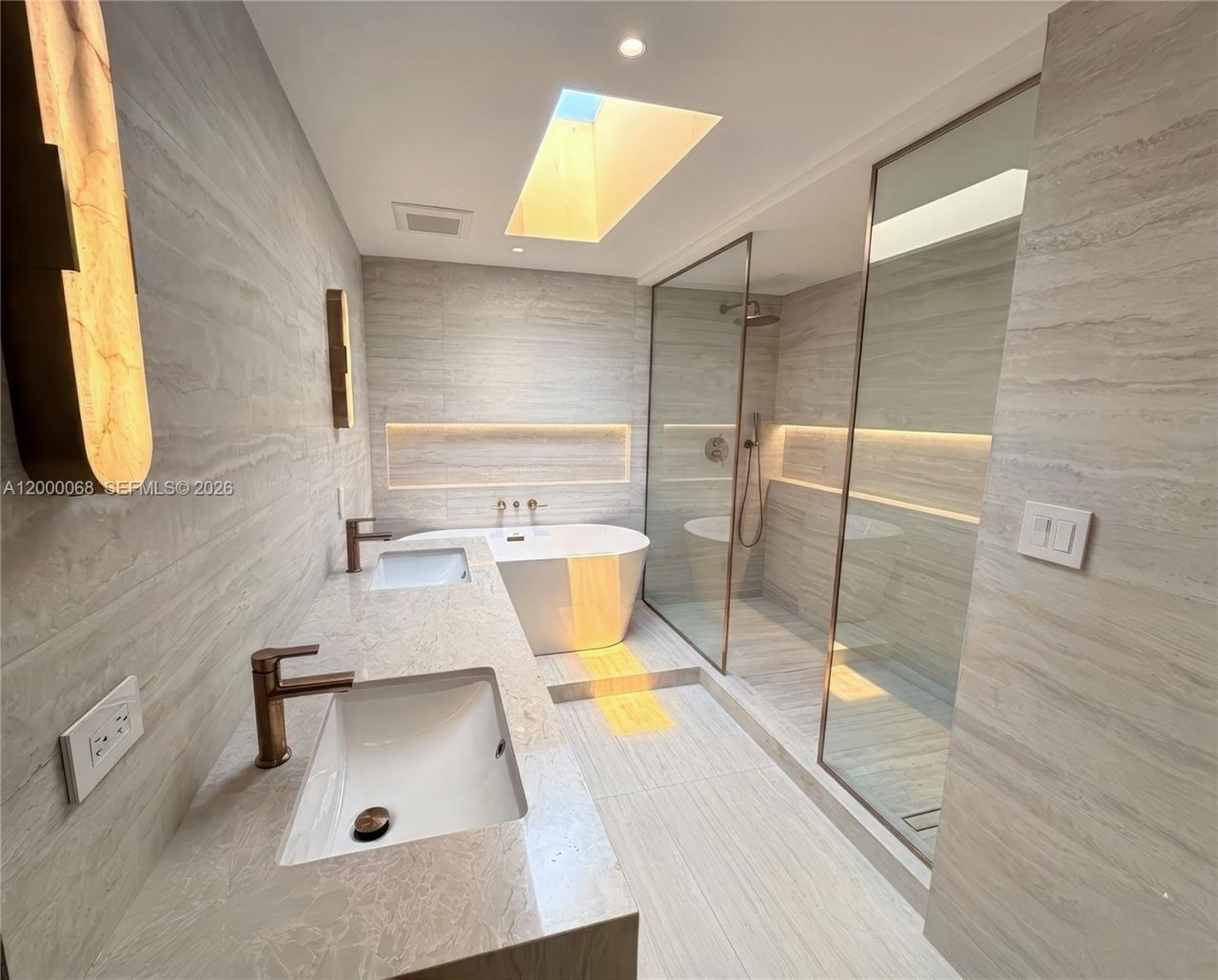 12600 Ixora Rd, North Miami, FL 33181 Photo