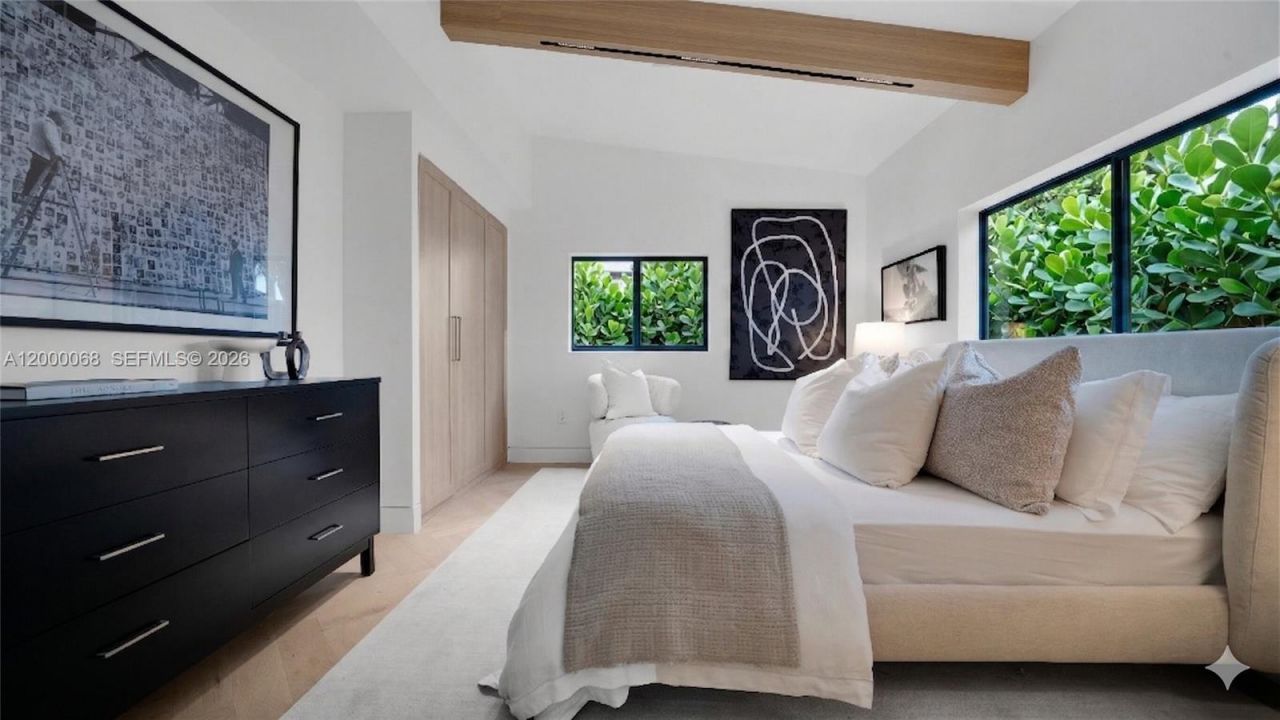 12600 Ixora Rd, North Miami, FL 33181 Photo