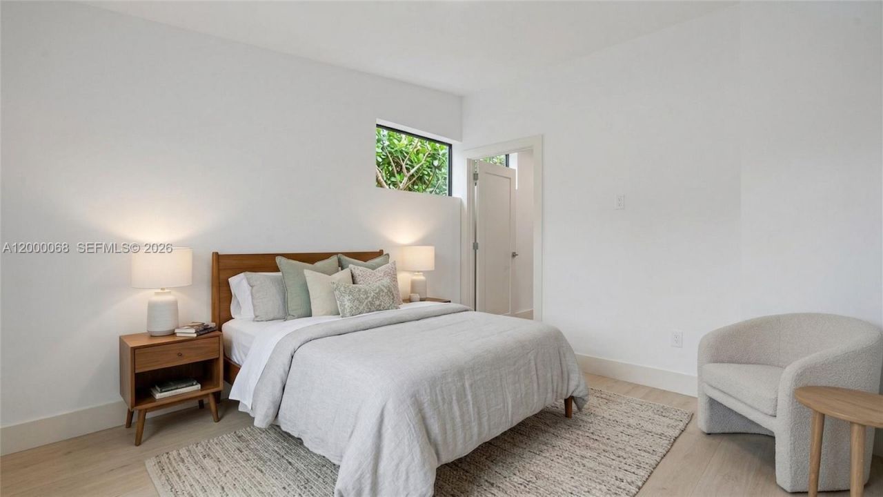 12600 Ixora Rd, North Miami, FL 33181 Photo