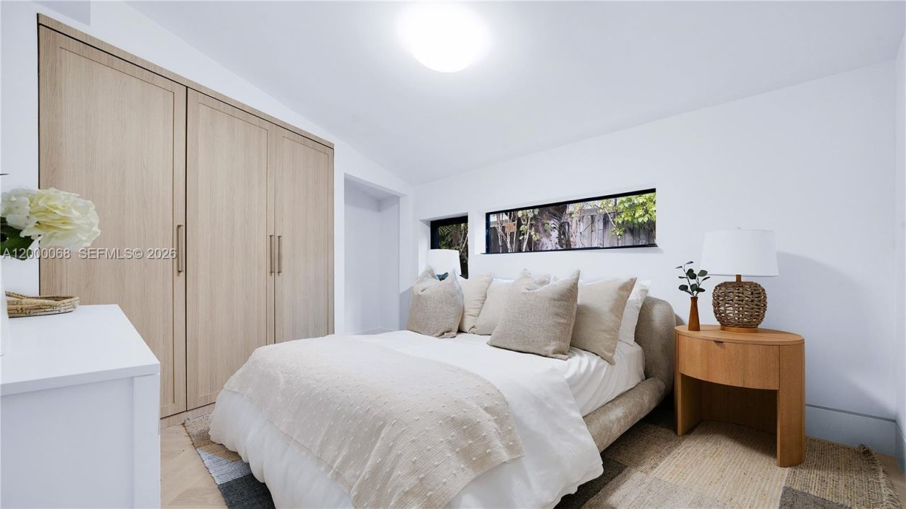 12600 Ixora Rd, North Miami, FL 33181 Photo