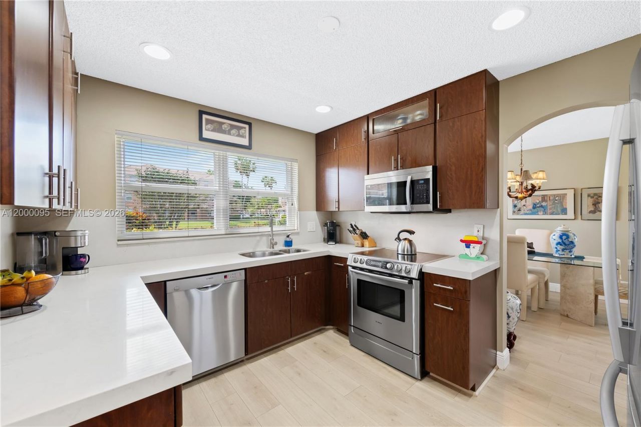 3844 NW 63rd Ter, Coral Springs, FL 33067 Photo