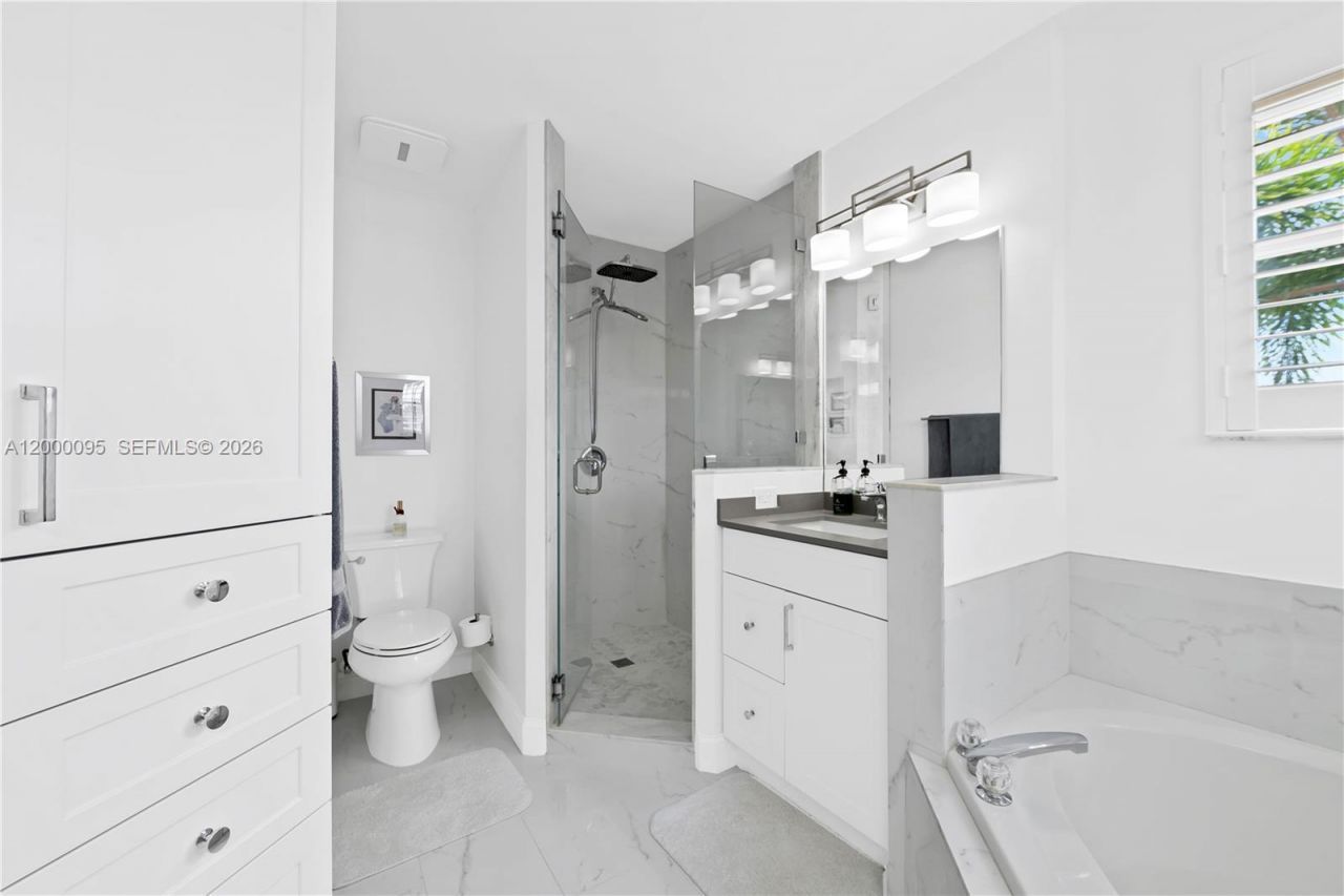 3844 NW 63rd Ter, Coral Springs, FL 33067 Photo