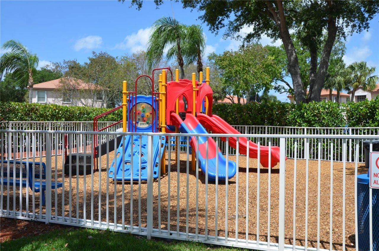 3844 NW 63rd Ter, Coral Springs, FL 33067 Photo