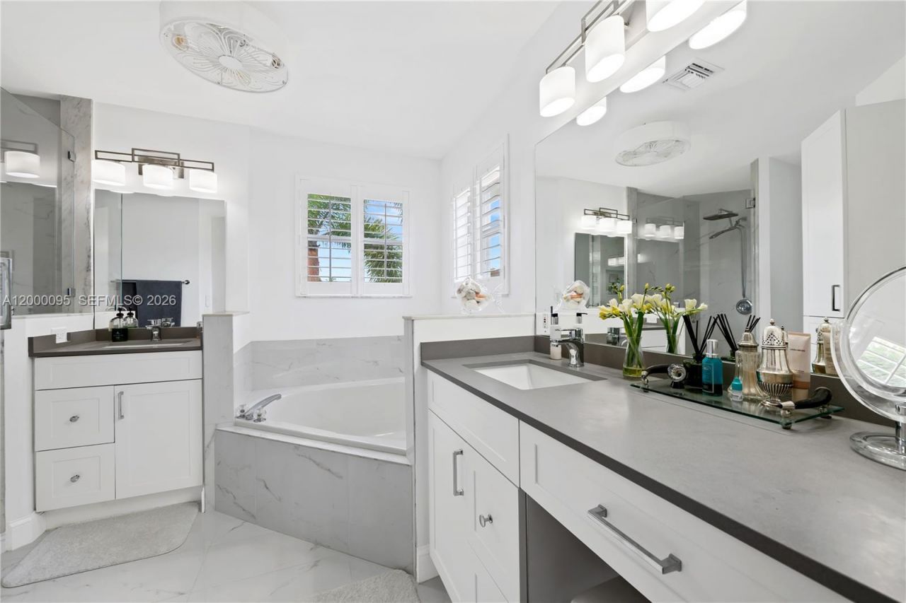 3844 NW 63rd Ter, Coral Springs, FL 33067 Photo