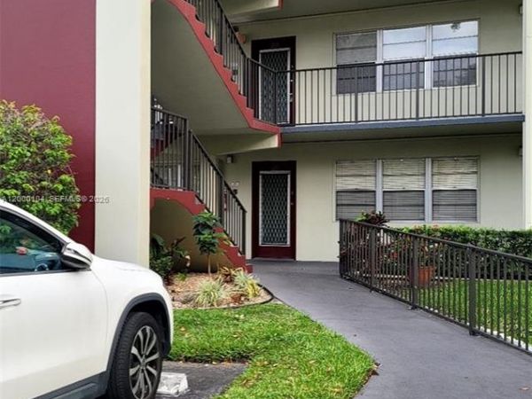 13255 SW 7th Ct, Unit 203D, Pembroke Pines, FL 33027