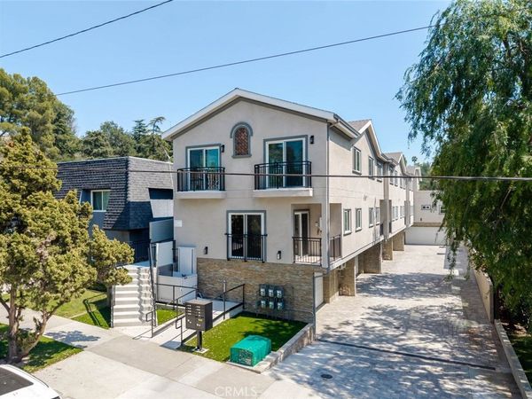 1961 Waltonia Drive, Unit 103, Montrose, CA 91020