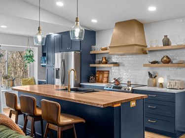 207 Galtier Place, Shoreview, MN 55126