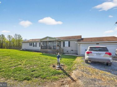 355 CLAN ALPINE WAY , GLASGOW, VA 24555