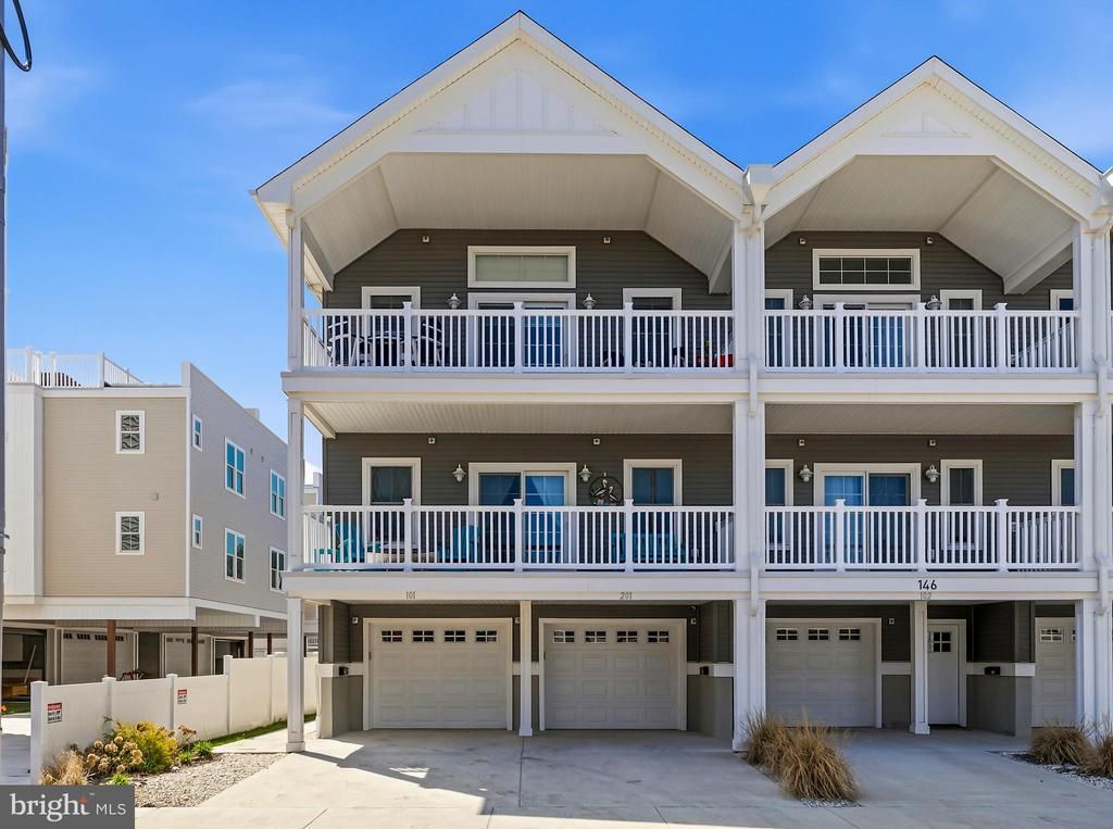 146 Spencer, Unit 201, Wildwood, NJ 08260 Main Photo