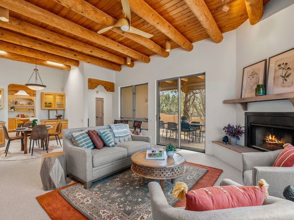 1 Sabroso Place , Santa Fe, NM 87508