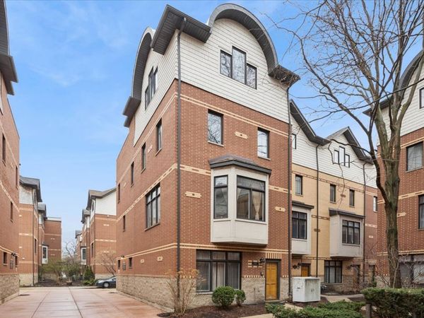 1026 Baldwin Lane , Oak Park, IL 60302