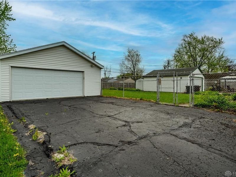 2384 Woodman Drive, Kettering, OH 45420 Photo 25