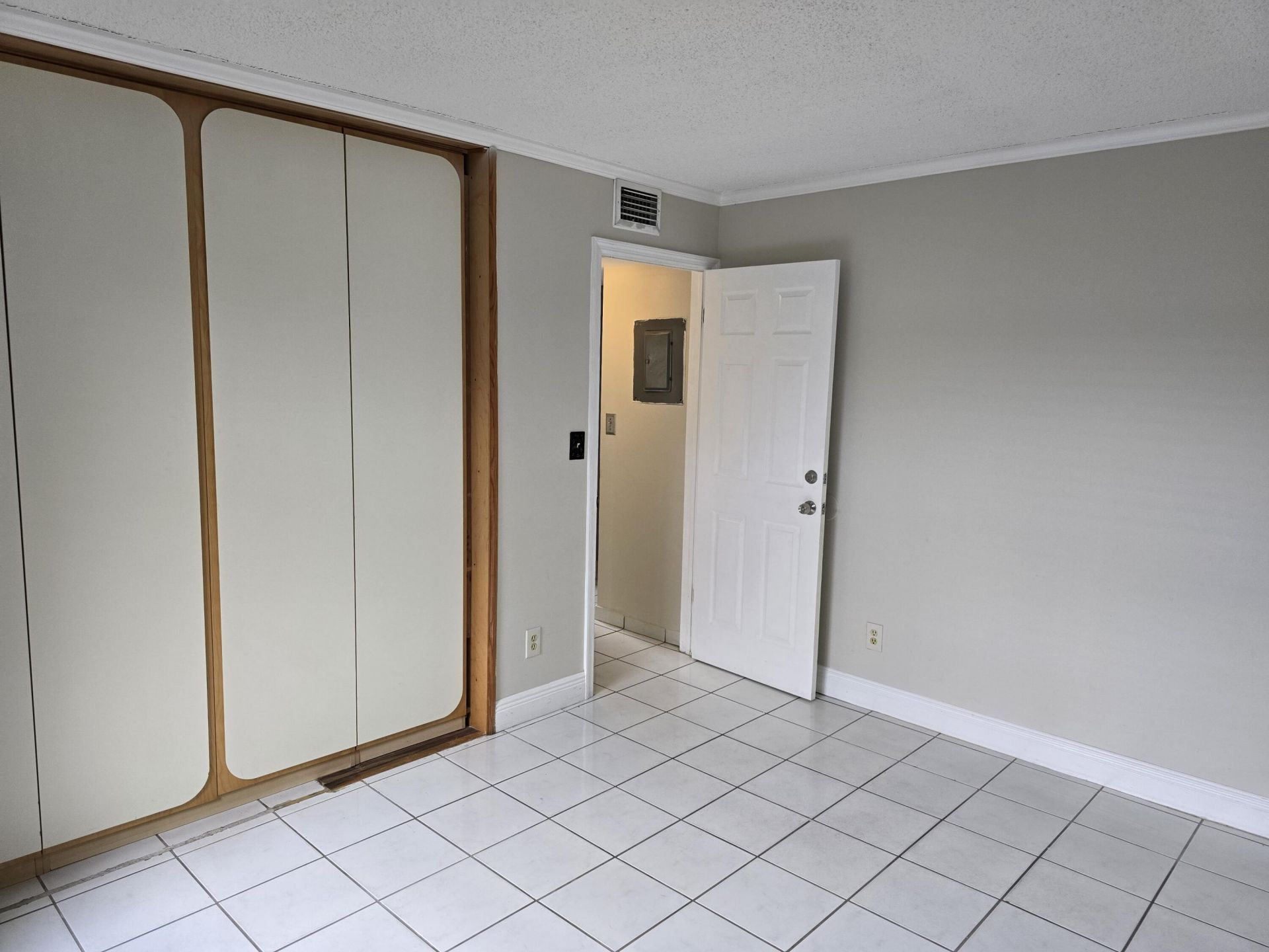 10050 Winding Lake Road, Unit 103, Sunrise, FL 33351 Photo
