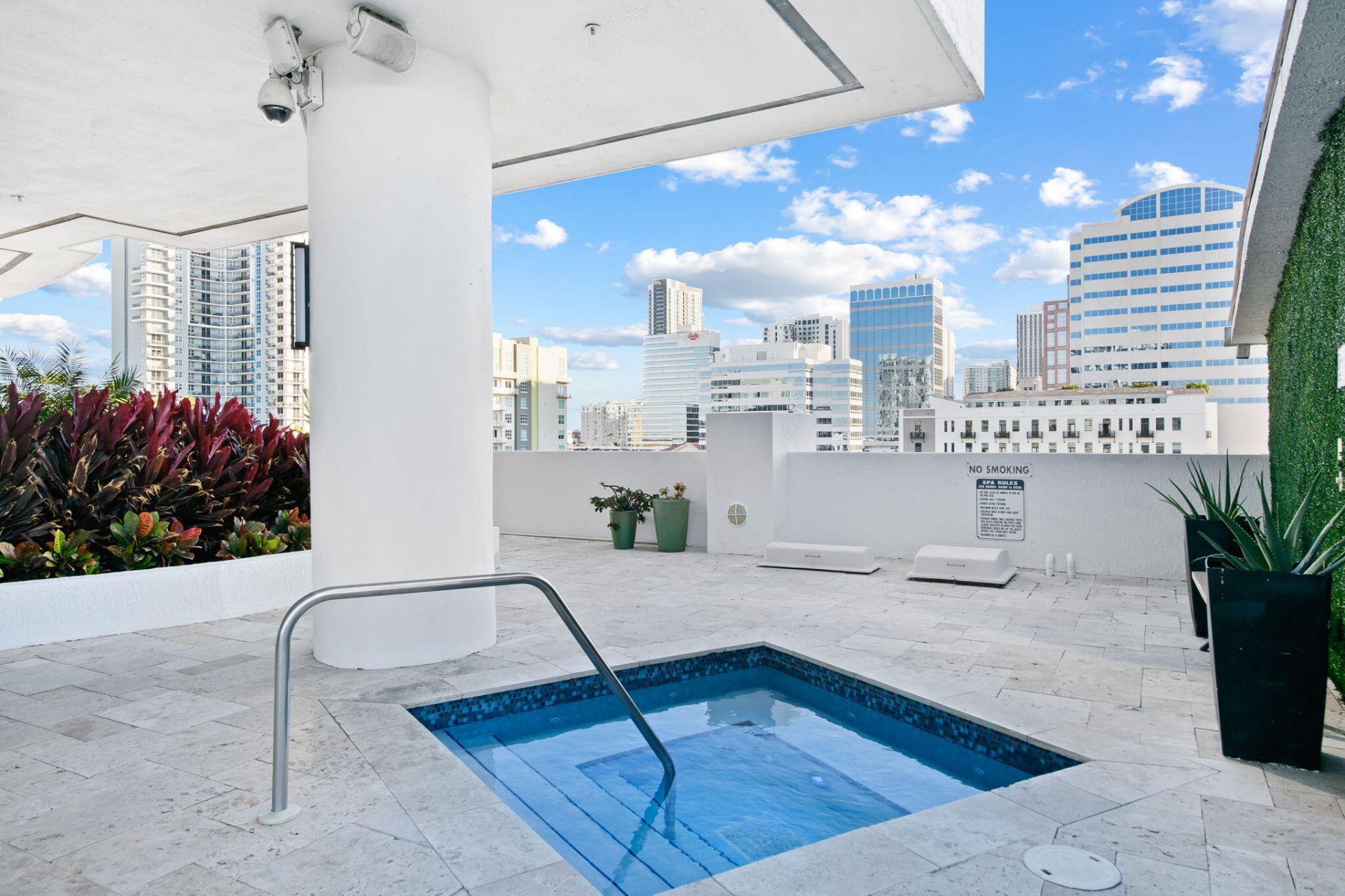 315 NE 3rd Avenue, Unit 1506, Fort Lauderdale, FL 33301 Photo