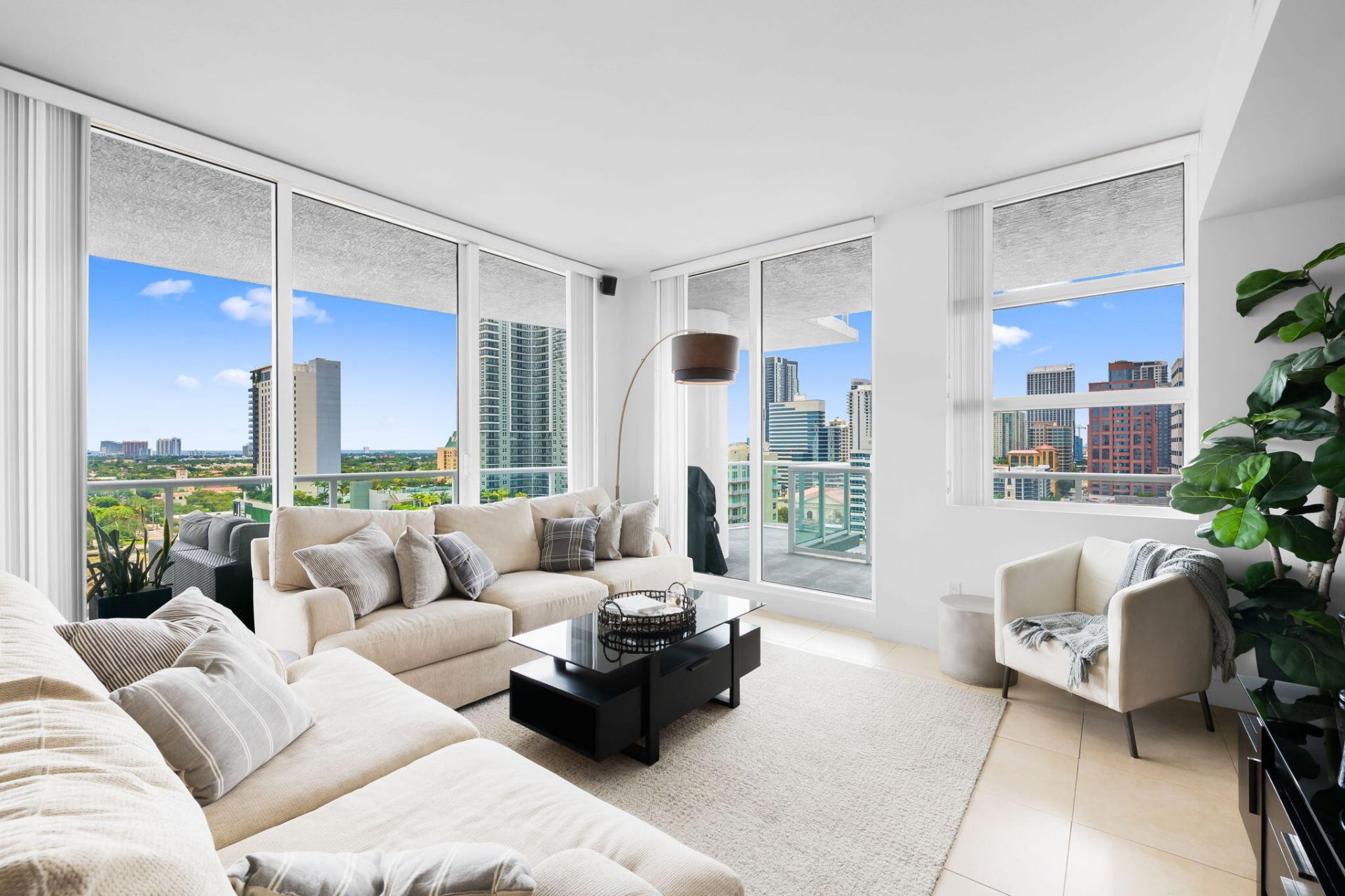 315 NE 3rd Avenue, Unit 1506, Fort Lauderdale, FL 33301 Photo