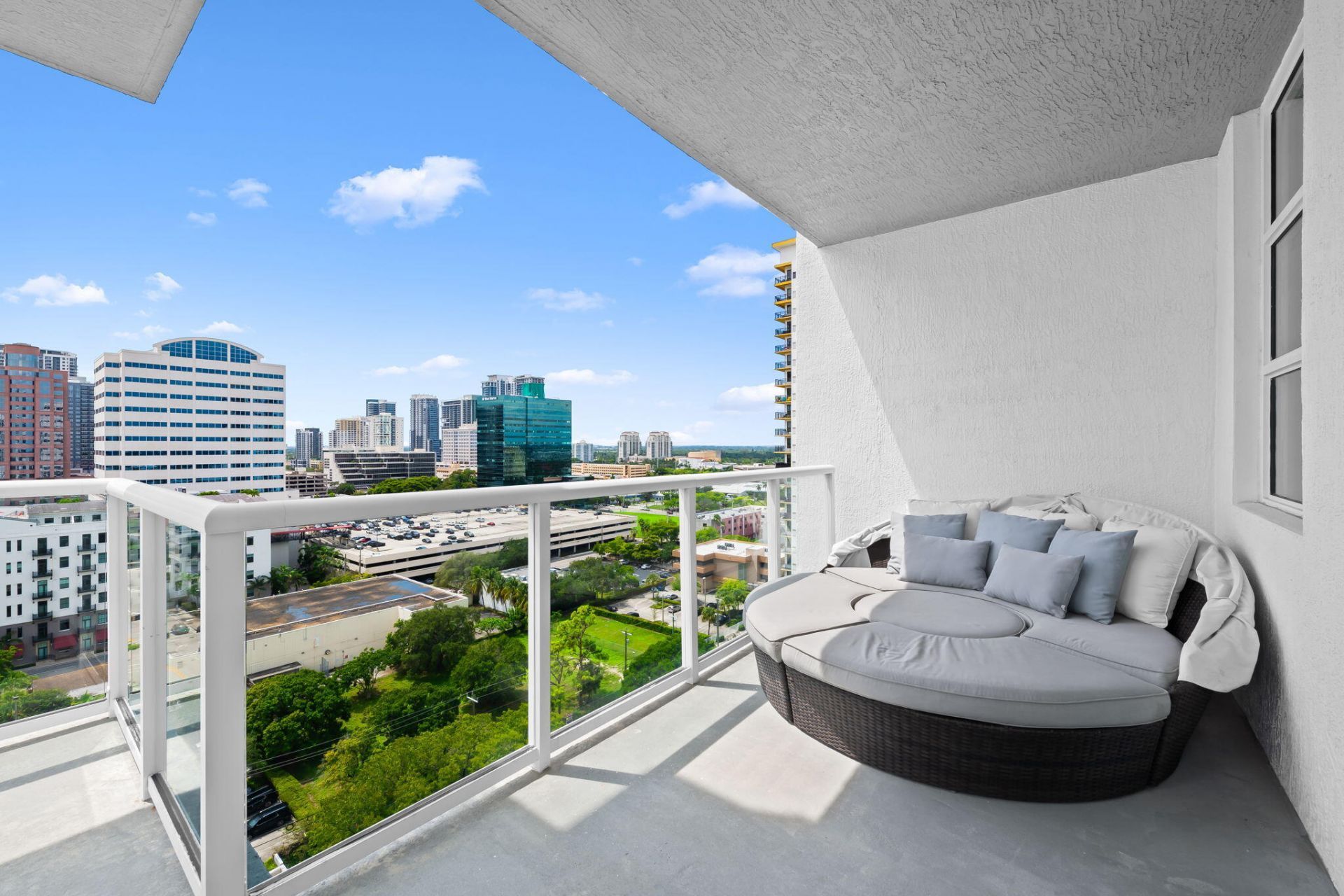 315 NE 3rd Avenue, Unit 1506, Fort Lauderdale, FL 33301 Photo